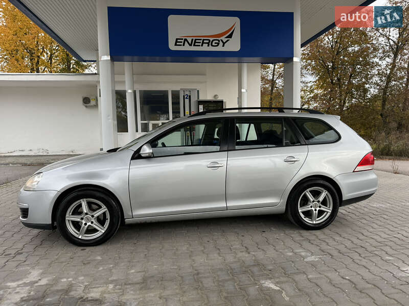 Универсал Volkswagen Golf 2009 в Сокирянах
