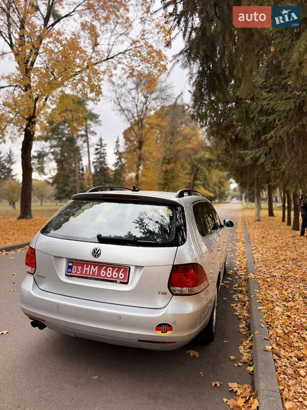 Универсал Volkswagen Golf 2009 в Сумах