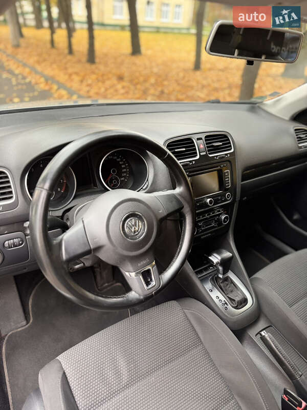 Универсал Volkswagen Golf 2009 в Сумах