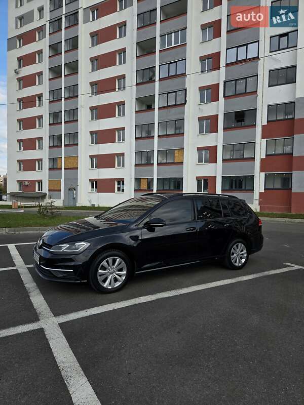 Универсал Volkswagen Golf 2018 в Харькове