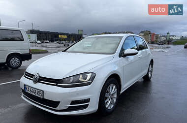 Хэтчбек Volkswagen Golf 2015 в Киеве