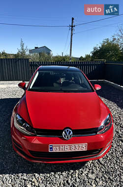 Хетчбек Volkswagen Golf 2015 в Хмельницькому