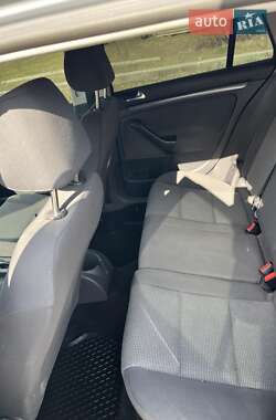 Универсал Volkswagen Golf 2009 в 