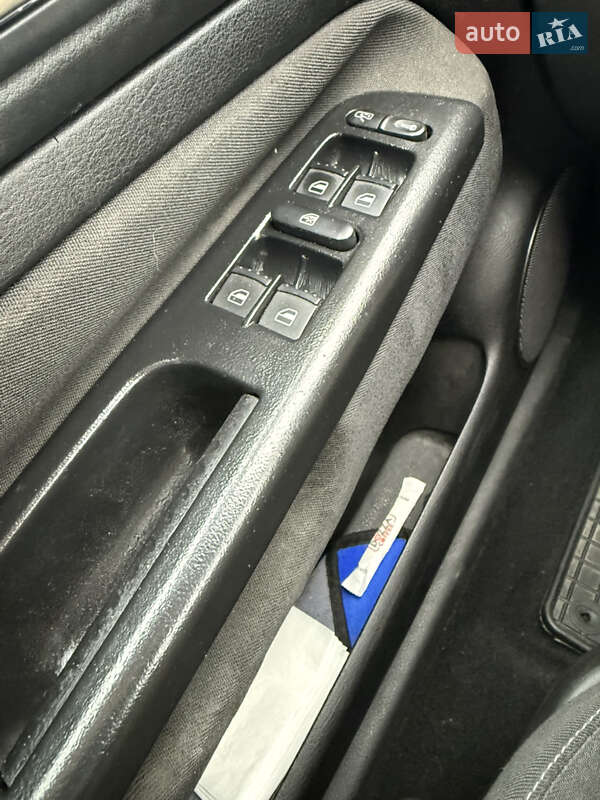 Універсал Volkswagen Golf 2003 в Ірпені фото 23 Універсал Volkswagen Golf 2003 в Ірпені