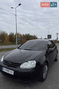 Хэтчбек Volkswagen Golf 2004 в  фото 2 Хэтчбек Volkswagen Golf 2004 в