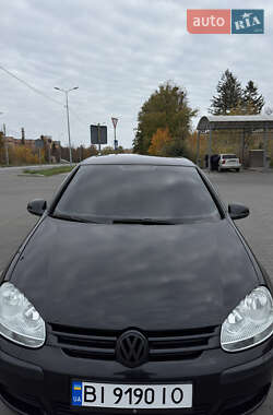 Хэтчбек Volkswagen Golf 2004 в  фото 9 Хэтчбек Volkswagen Golf 2004 в