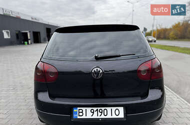 Хэтчбек Volkswagen Golf 2004 в  фото 7 Хэтчбек Volkswagen Golf 2004 в
