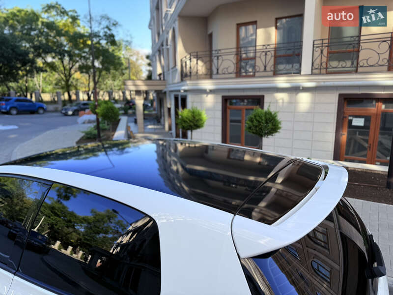 Хэтчбек Volkswagen Golf 2011 в Одессе