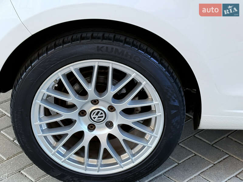 Хэтчбек Volkswagen Golf 2011 в Одессе