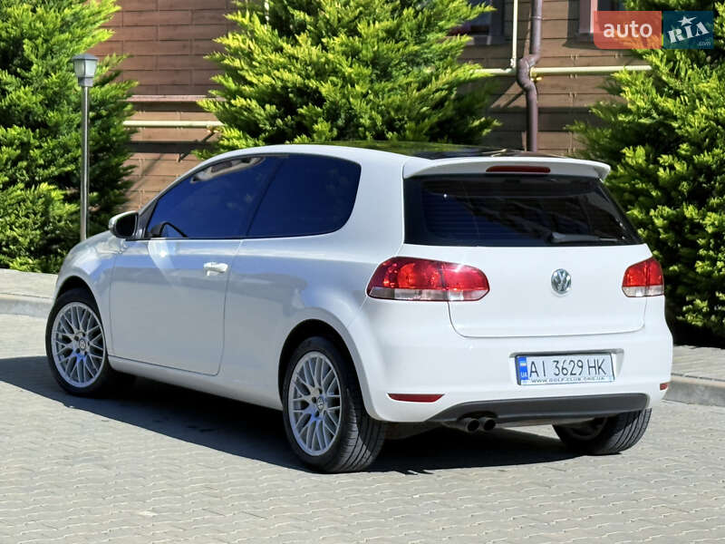 Хэтчбек Volkswagen Golf 2011 в Одессе