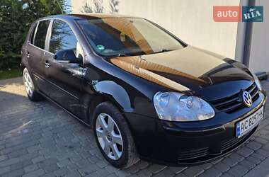 Хетчбек Volkswagen Golf 2006 в Луцьку