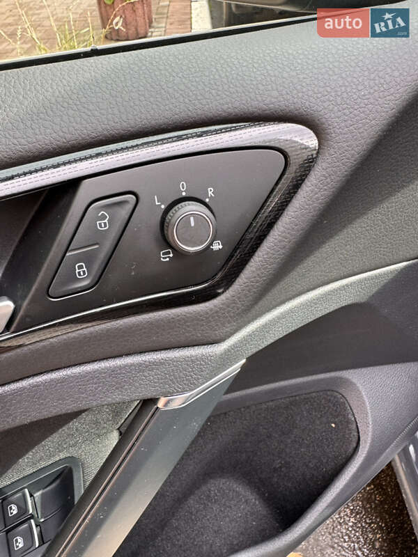 Универсал Volkswagen Golf 2018 в Киеве фото 24 Универсал Volkswagen Golf 2018 в Киеве
