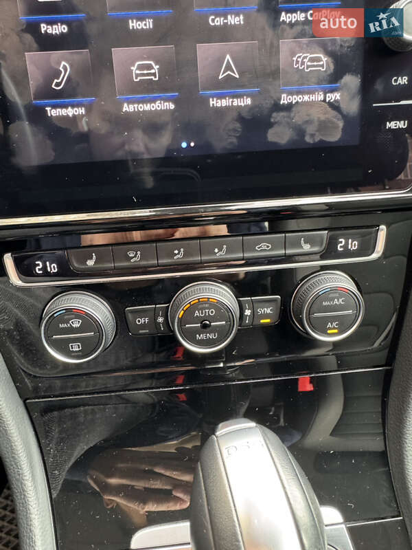 Универсал Volkswagen Golf 2018 в Киеве фото 37 Универсал Volkswagen Golf 2018 в Киеве