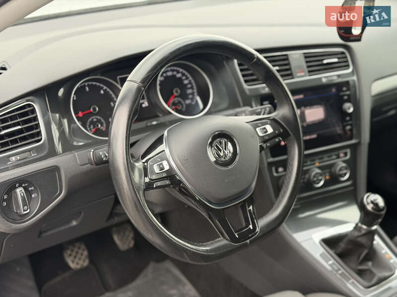 Универсал Volkswagen Golf 2018 в Ровно фото 18 Универсал Volkswagen Golf 2018 в Ровно