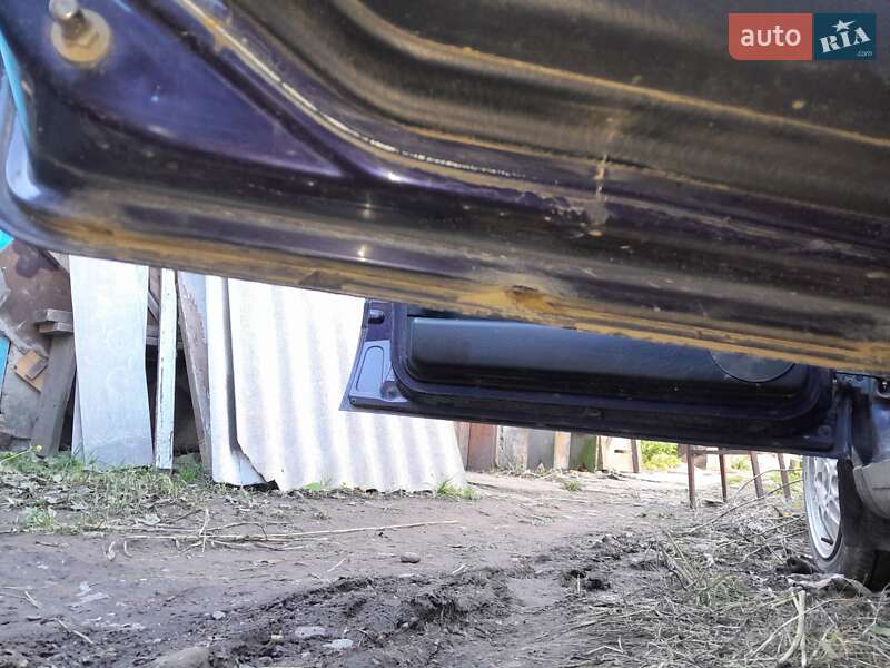 Хэтчбек Volkswagen Golf 1997 в Черновцах