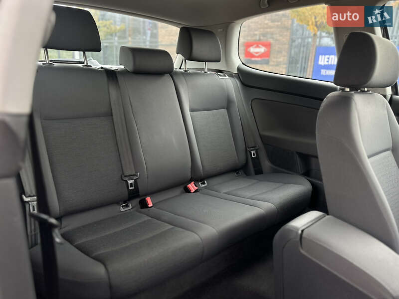 Хэтчбек Volkswagen Golf 2005 в Виннице фото 37 Хэтчбек Volkswagen Golf 2005 в Виннице