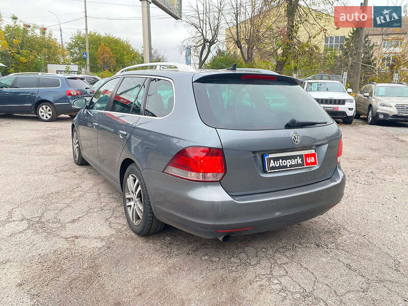 Універсал Volkswagen Golf 2011 в Вінниці