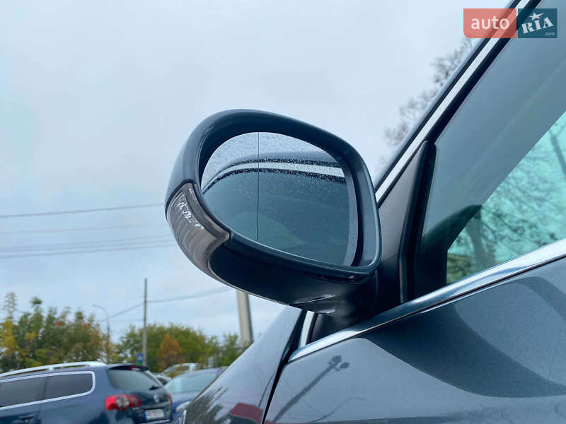 Універсал Volkswagen Golf 2011 в Вінниці