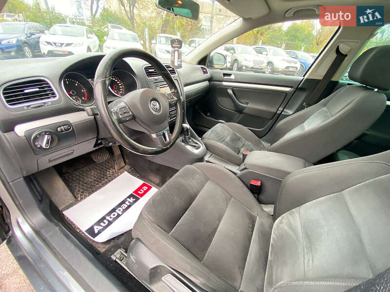 Універсал Volkswagen Golf 2011 в Вінниці