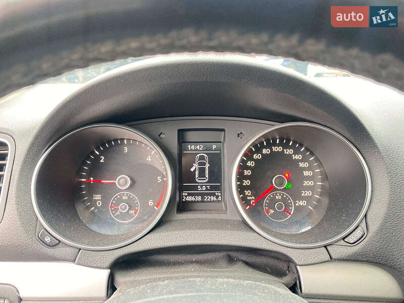 Універсал Volkswagen Golf 2011 в Вінниці