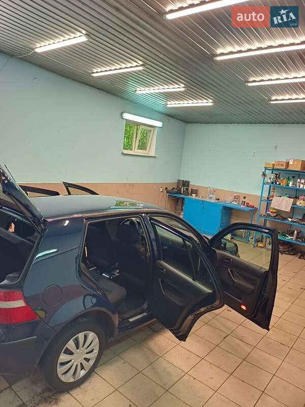 Универсал Volkswagen Golf 2002 в Житомире