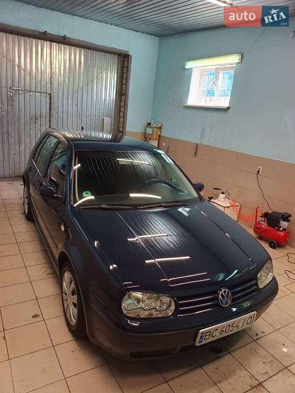 Универсал Volkswagen Golf 2002 в Житомире
