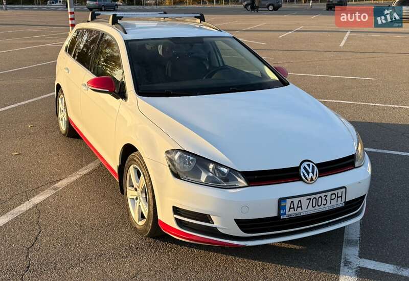 Универсал Volkswagen Golf 2015 в 