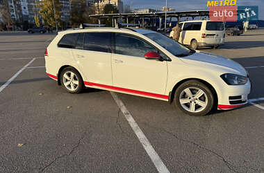 Универсал Volkswagen Golf 2015 в 