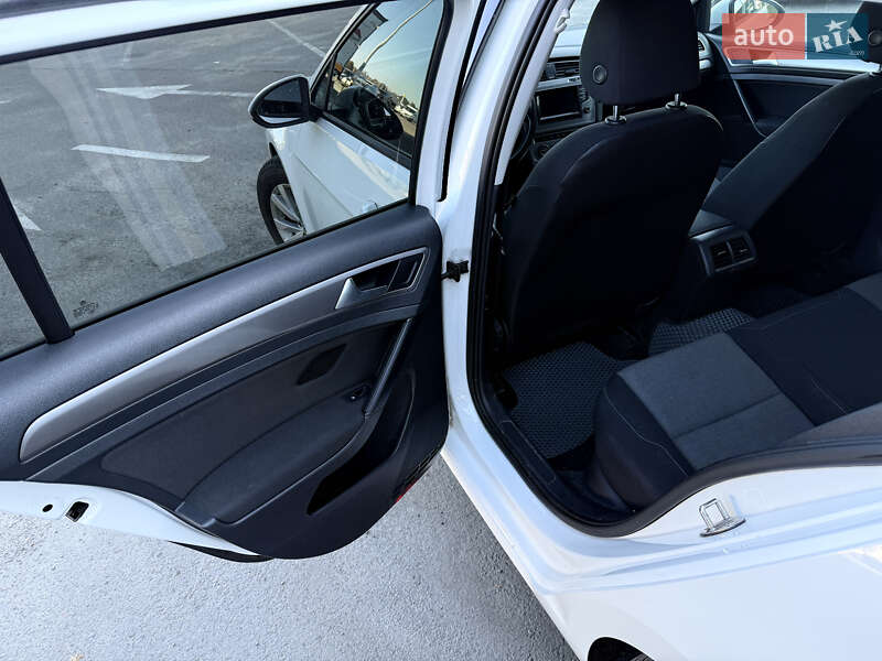 Универсал Volkswagen Golf 2014 в Львове фото 16 Универсал Volkswagen Golf 2014 в Львове