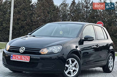 Хэтчбек Volkswagen Golf 2010 в Львове