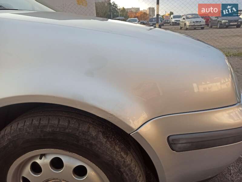 Хетчбек Volkswagen Golf 2003 в Черкасах фото 8 Хетчбек Volkswagen Golf 2003 в Черкасах