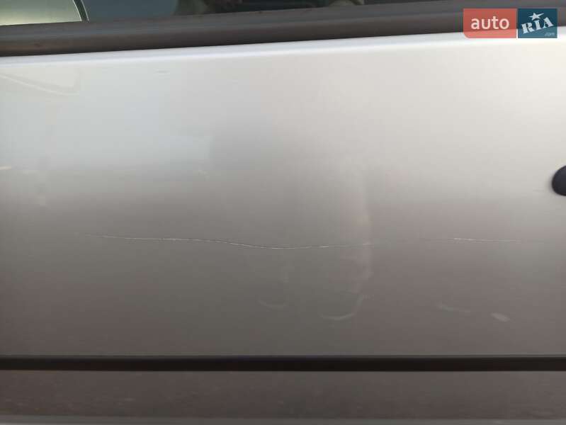 Хетчбек Volkswagen Golf 2003 в Черкасах фото 9 Хетчбек Volkswagen Golf 2003 в Черкасах