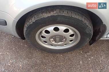 Хэтчбек Volkswagen Golf 2003 в  фото 20 Хэтчбек Volkswagen Golf 2003 в