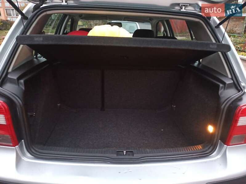 Хетчбек Volkswagen Golf 2003 в Черкасах фото 22 Хетчбек Volkswagen Golf 2003 в Черкасах