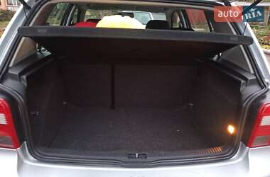 Хэтчбек Volkswagen Golf 2003 в  фото 22 Хэтчбек Volkswagen Golf 2003 в