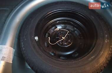 Хэтчбек Volkswagen Golf 2003 в  фото 23 Хэтчбек Volkswagen Golf 2003 в