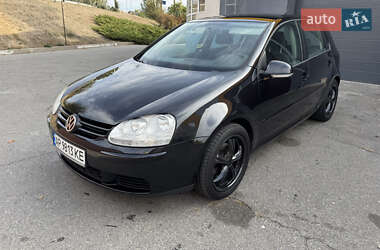 Хэтчбек Volkswagen Golf 2008 в Запорожье