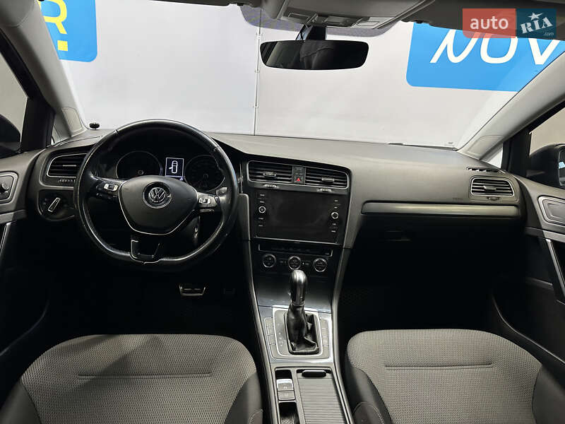 Універсал Volkswagen Golf 2017 в Києві