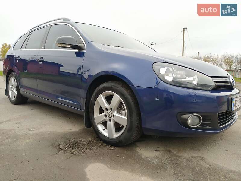 Универсал Volkswagen Golf 2012 в Казатине
