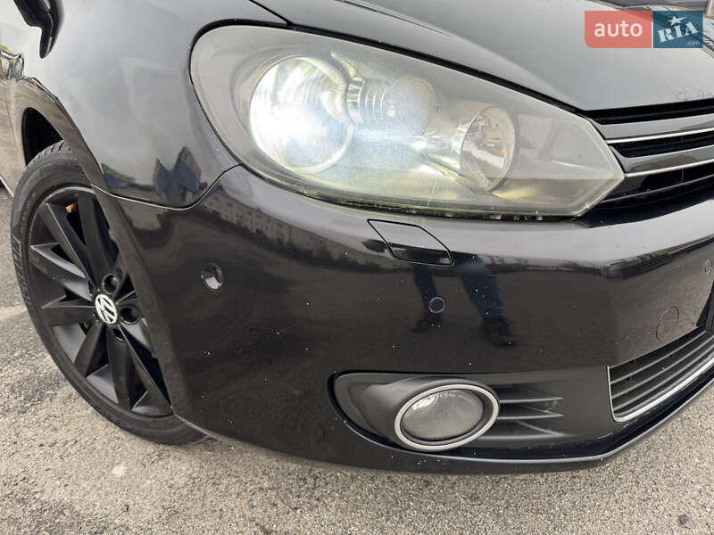 Хэтчбек Volkswagen Golf 2010 в Киеве