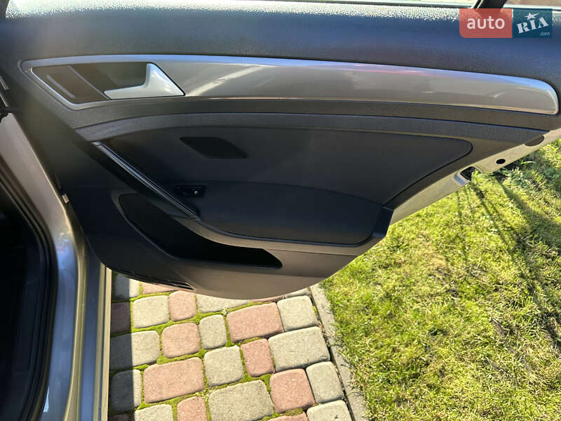 Универсал Volkswagen Golf 2015 в Лопатине фото 70 Универсал Volkswagen Golf 2015 в Лопатине