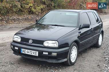 Хэтчбек Volkswagen Golf 1996 в Киеве