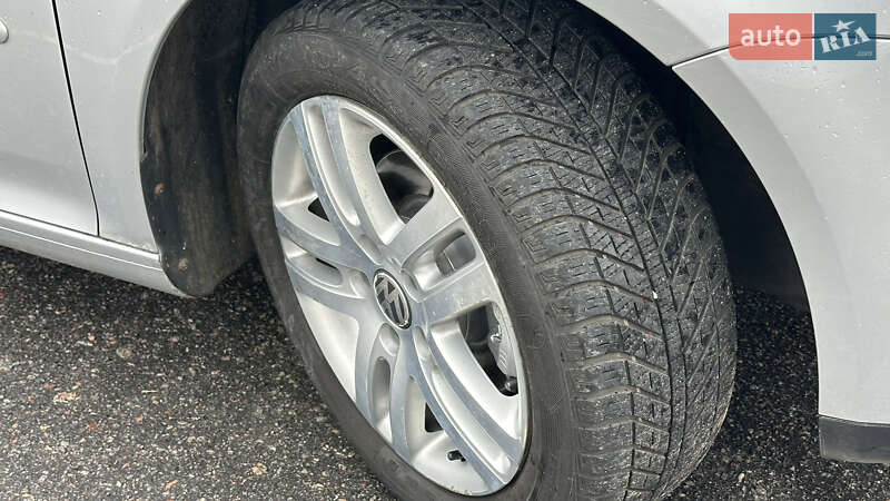 Хэтчбек Volkswagen Golf 2007 в Полтаве