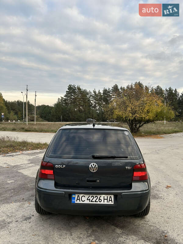 Хэтчбек Volkswagen Golf 2000 в Вараше фото 5 Хэтчбек Volkswagen Golf 2000 в Вараше