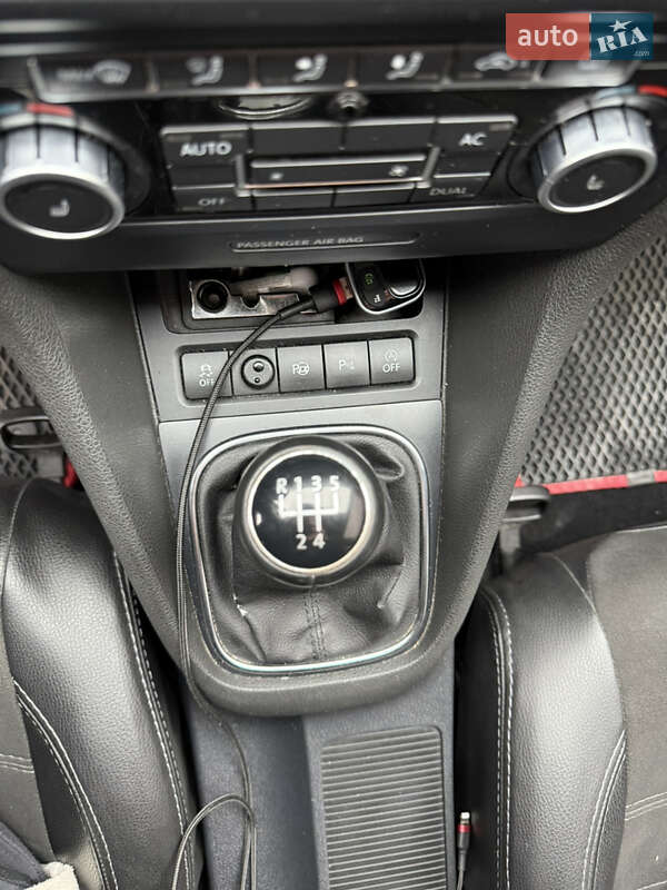 Універсал Volkswagen Golf 2010 в Києві фото 19 Універсал Volkswagen Golf 2010 в Києві