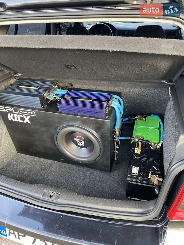 Хетчбек Volkswagen Golf 2002 в Кам'янському фото 9 Хетчбек Volkswagen Golf 2002 в Кам'янському