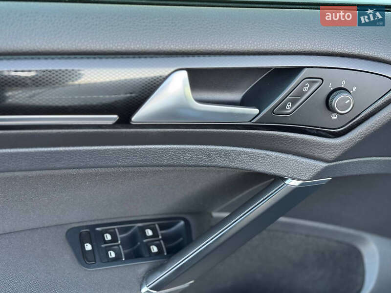 Універсал Volkswagen Golf 2015 в Дрогобичі фото 68 Універсал Volkswagen Golf 2015 в Дрогобичі