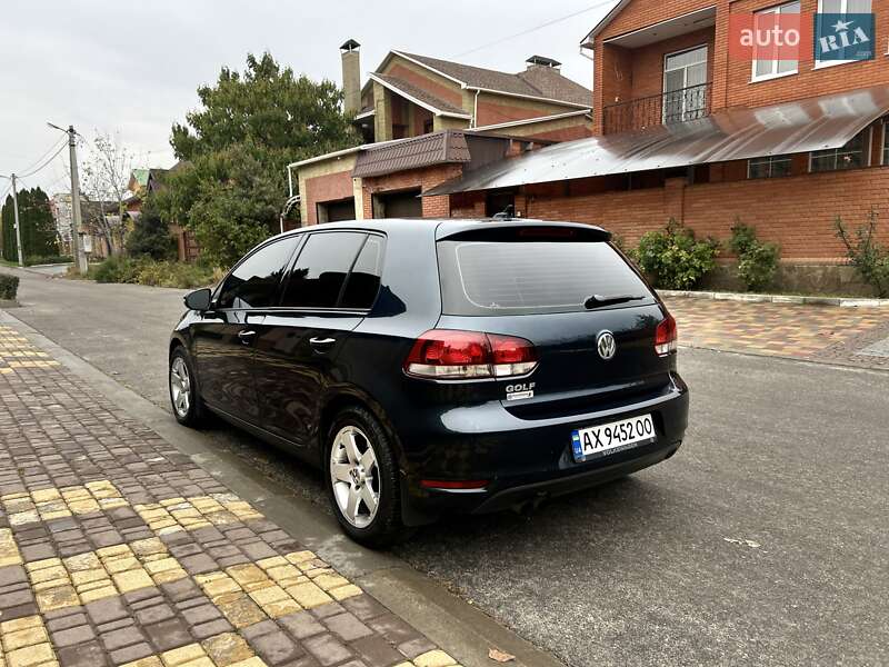 Хэтчбек Volkswagen Golf 2012 в Харькове