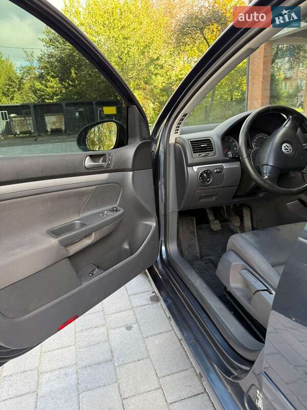 Хэтчбек Volkswagen Golf 2007 в Хмельницком