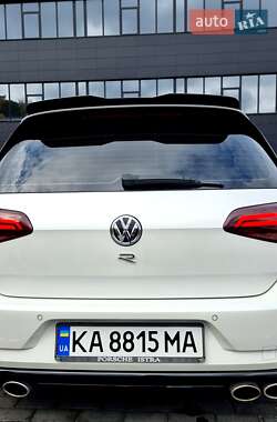 Хэтчбек Volkswagen Golf 2019 в 